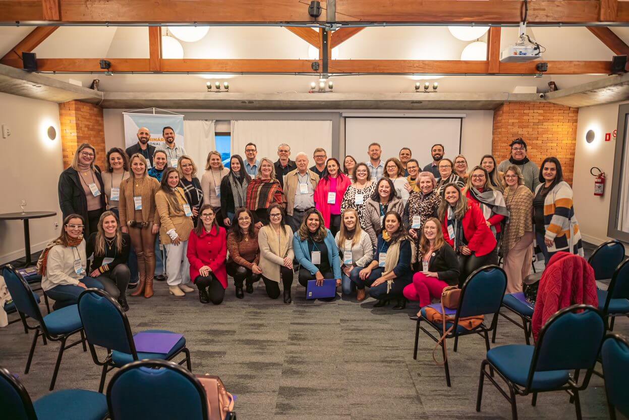 SECRETARIA DE EDUCAÇÃO PARTICIPA DE SEMINÁRIO NACIONAL DE EDUCAÇÃO