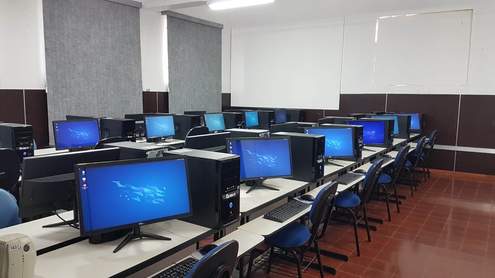 NOVOS COMPUTADORES SÃO INSTALADOS NO POLO UNIVERSITÁRIO FEDERAL DE TRÊS DE MAIO