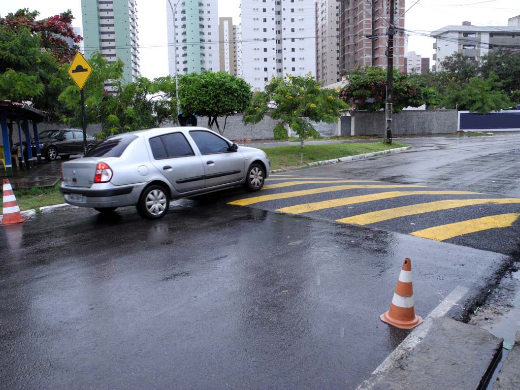 AVENIDA SANTA ROSA RECEBERÁ LOMBADAS