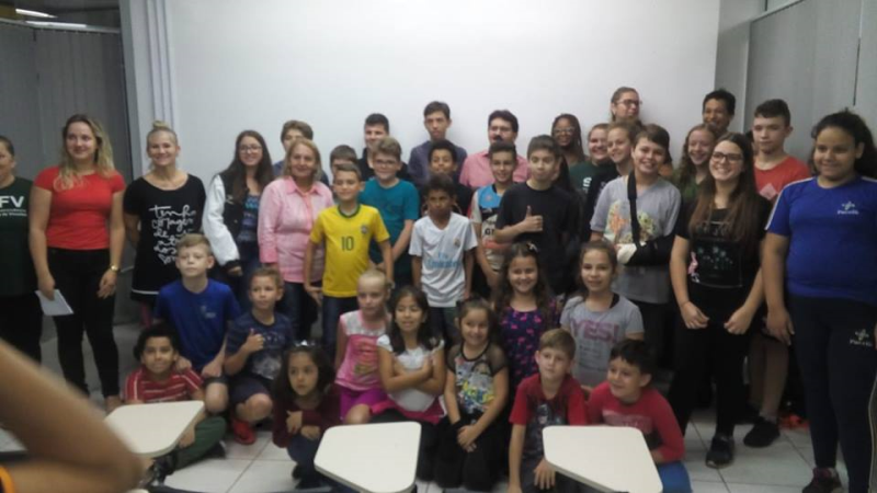 Aulas de inglês gratuitas são oferecidas pela Secretaria Municipal de Desenvolvimento Social