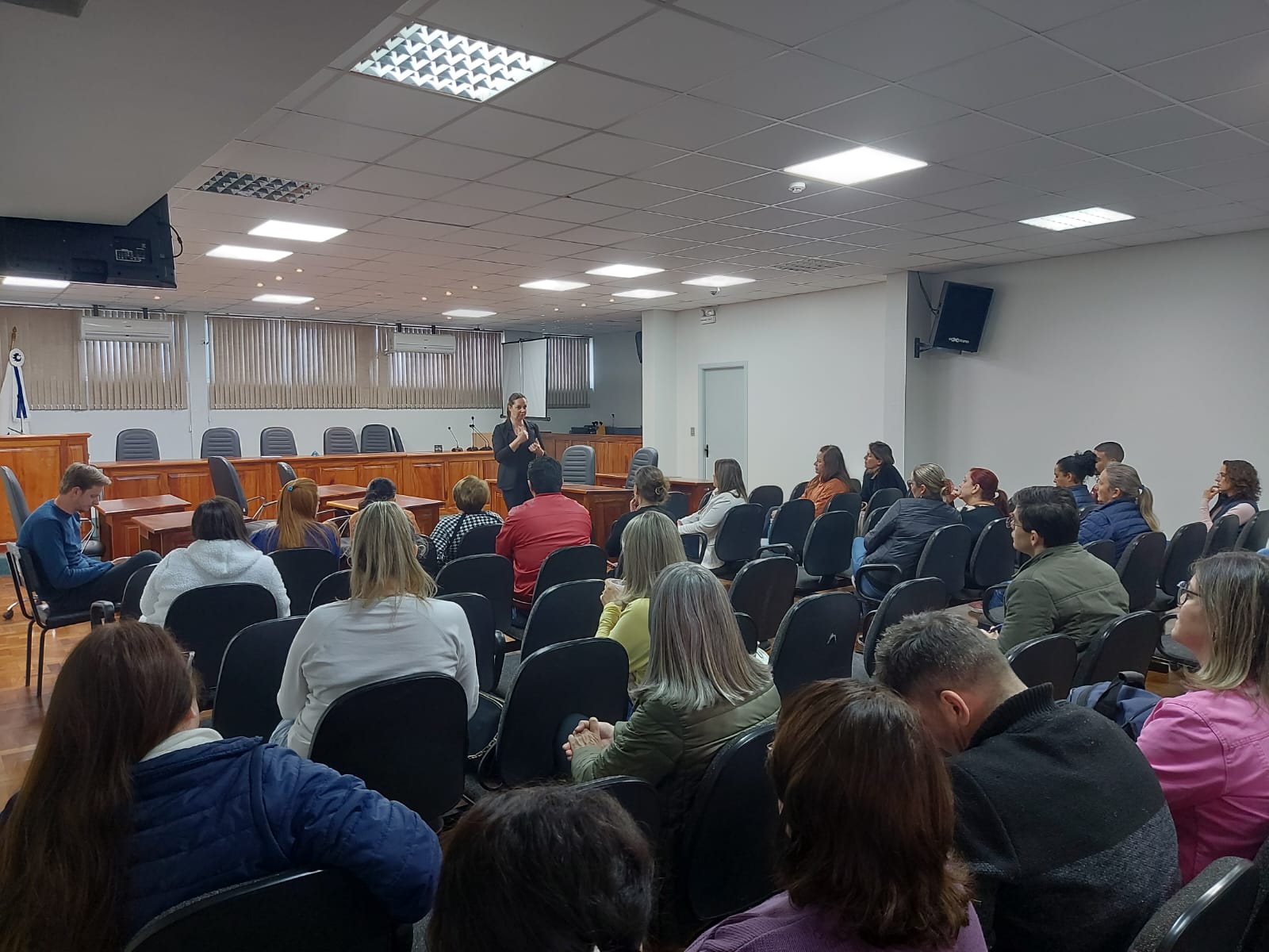 ENCONTRO DA REDE DE PROTEÇÃO À FAMÍLIA FOI REALIZADO ONTEM