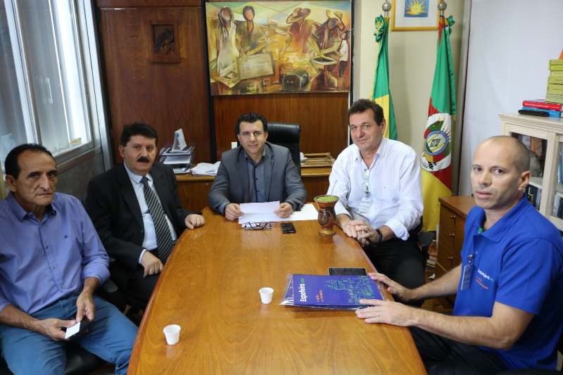    Governo Municipal e Comitiva da Expofeira 2019 visitam Porto Alegre