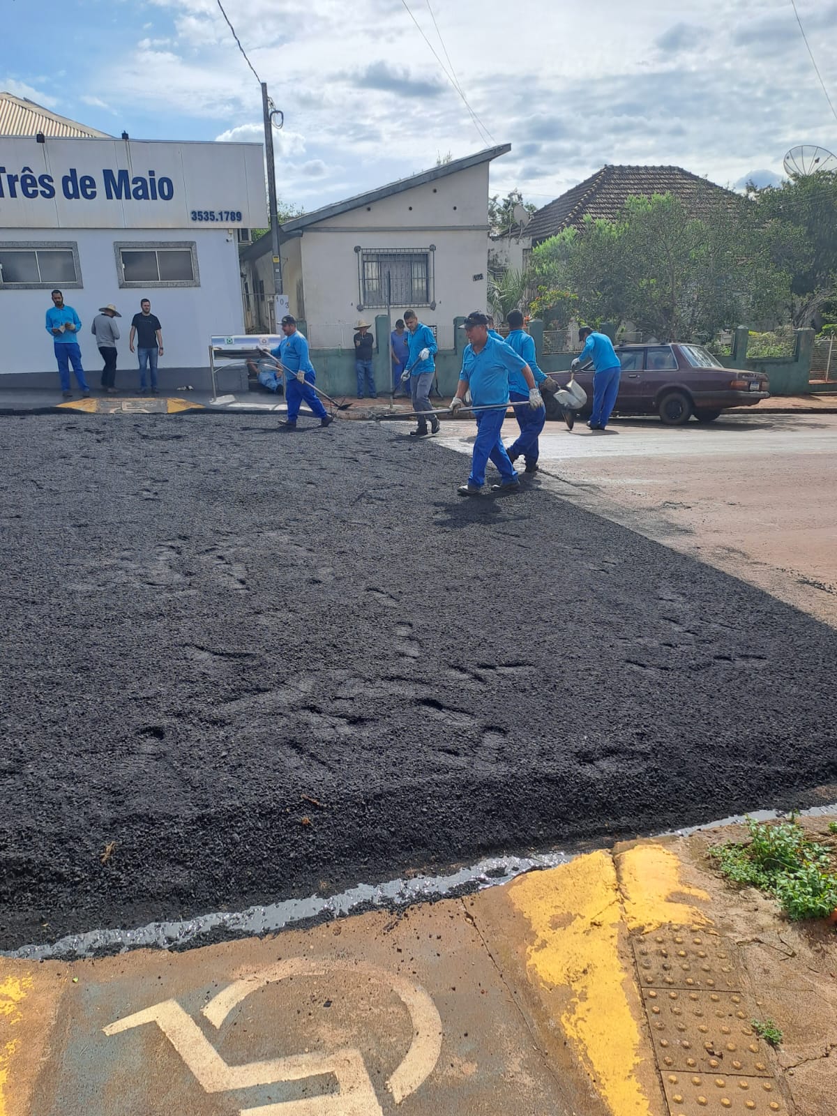ESTÃO SENDO INSTALADAS TRAVESSIAS ELEVADAS NO MUNICÍPIO 