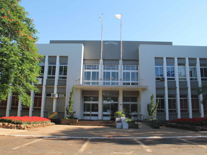 QUASE METADE DAS PREFEITURAS DO ESTADO TERMINARÃO O ANO NO VERMELHO