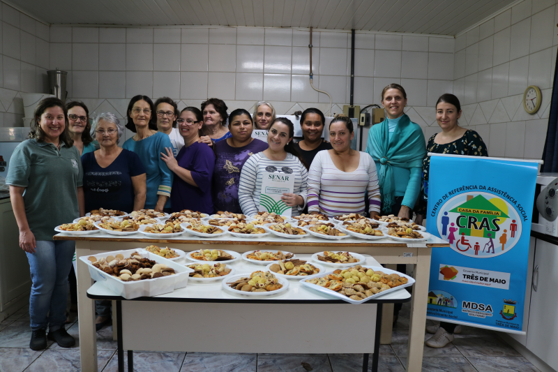 Oficina de bolachas é realizada pela Secretaria de Desenvolvimento Social