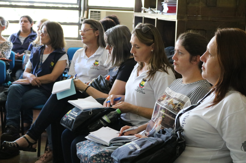 Secretaria de Saúde realizou palestra sobre riscos de quedas em pessoas idosas.