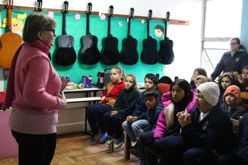 NASF realiza orientações sobre saúde bucal e alimentação com alunos da AABB Comunidade