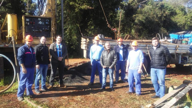 PERFURAÇÃO DE POÇO ARTESIANO