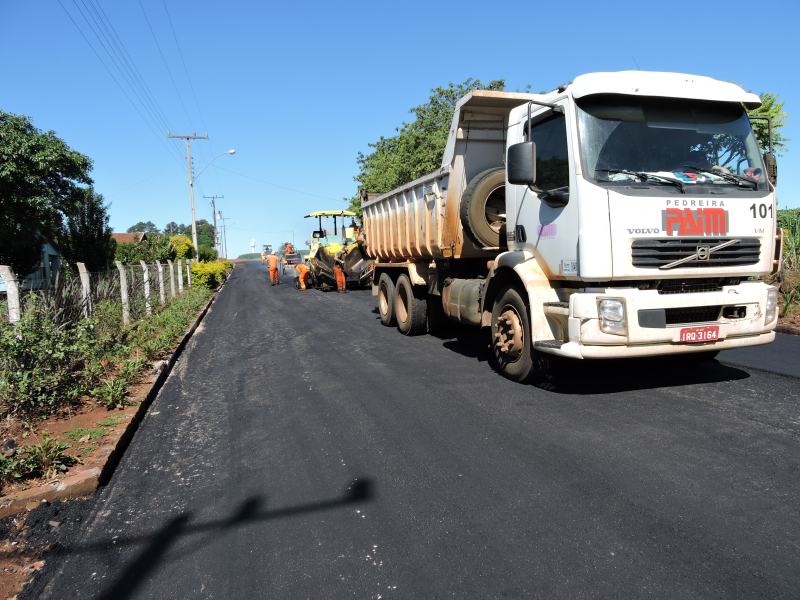 INICIADA OBRA DE RECAPEAMENTO ASFÁLTICO NA COMUNIDADE DA RONDINHA