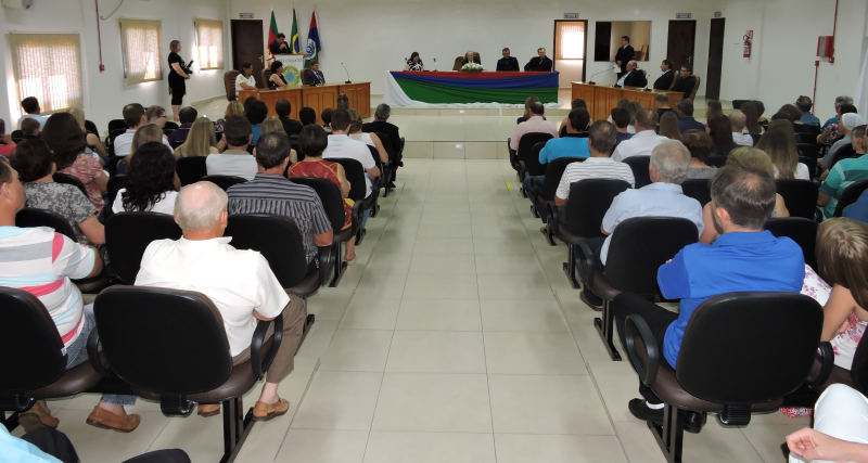 POSSE DOS ELEITOS REAFIRMA A UNIDADE POLÍTICA E ADMINISTRATIVA