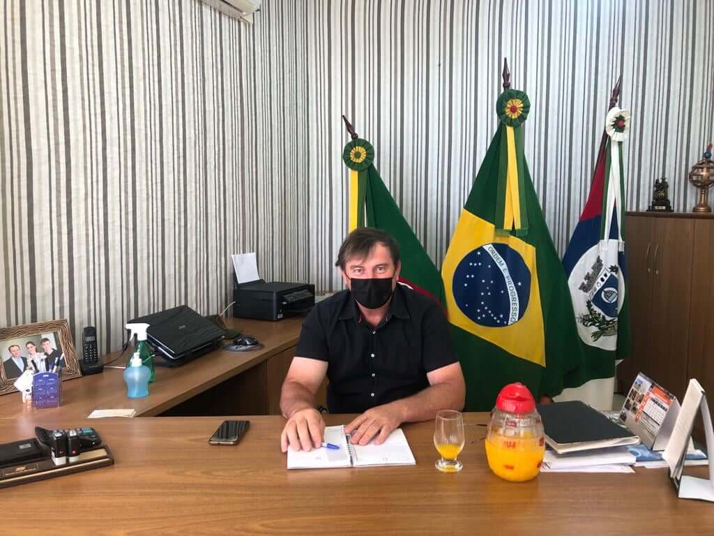 VICE-PREFEITO MAURO JOSÉ HARTMANN ASSUME PREFEITURA DURANTE PERÍODO DE FÉRIAS DO PREFEITO JOAQUIM BOURSCHEIDT