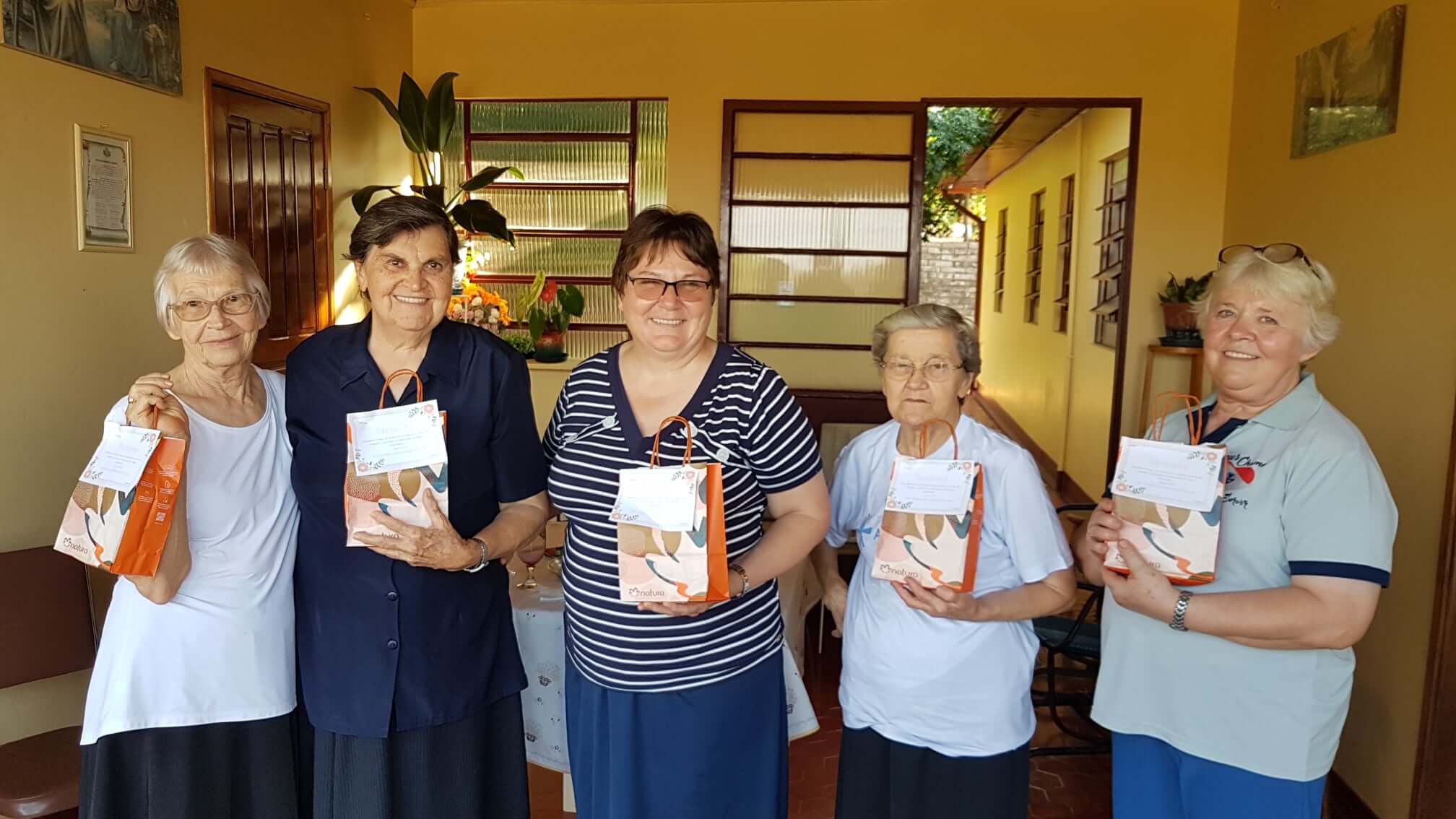 PARABÉNS IRMÃS FILHAS DO AMOR DIVINO