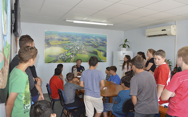 Visitação dos alunos da Escola Municipal no Centro Administrativo