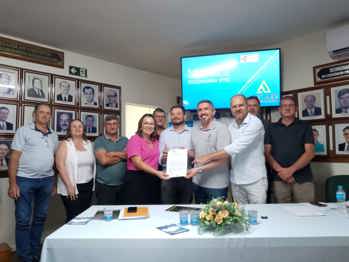 <p><span style="font-size: large;">Projeto T&eacute;cnico para a constru&ccedil;&atilde;o da Estrada Costeira do Rio Uruguai</span></p>