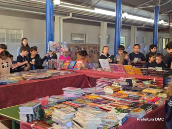 <p><strong>Feira Liter&aacute;ria e Cultural &ndash; Feira do Livro e Autor Presente com Conta&ccedil;&atilde;o de Hist&oacute;rias</strong></p>