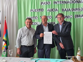 Delega&ccedil;&atilde;o de Doutor Maur&iacute;cio Cardoso participa de encontro internacional