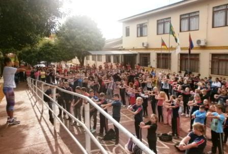 Mais de 460 alunos da rede municipal voltam às aulas