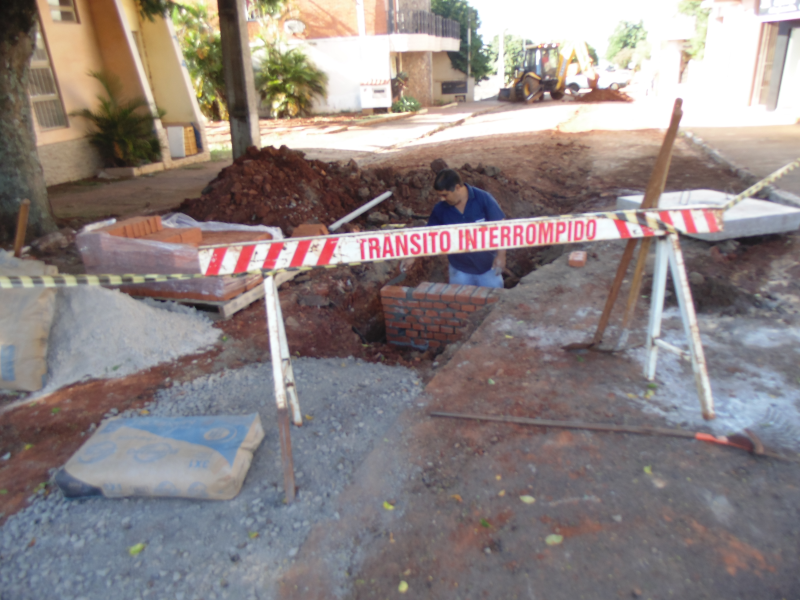 FIRMADA PARCERIA PARA REALIZAÇÃO DE OBRA PÚBLICA                                               