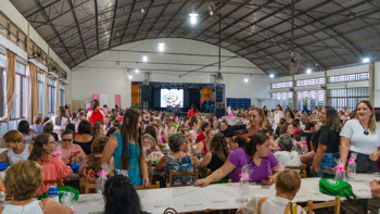 <p>Uma Noite Memor&aacute;vel: S&atilde;o Martinho Celebra o Dia Internacional da Mulher com Grande Festa e Alegria</p>