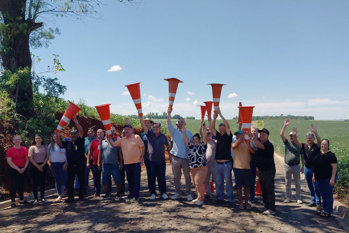 <p>ATO SIMB&Oacute;LICO MARCA INAUGURA&Ccedil;&Atilde;O DO CAL&Ccedil;AMENTO ENTRE S&Atilde;O MARTINHO E S&Atilde;O VAL&Eacute;RIO DO SUL</p>