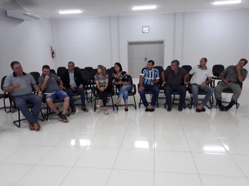 REUNIÃO DEFINE A REALIZAÇÃO DA EXPOMARTINHO