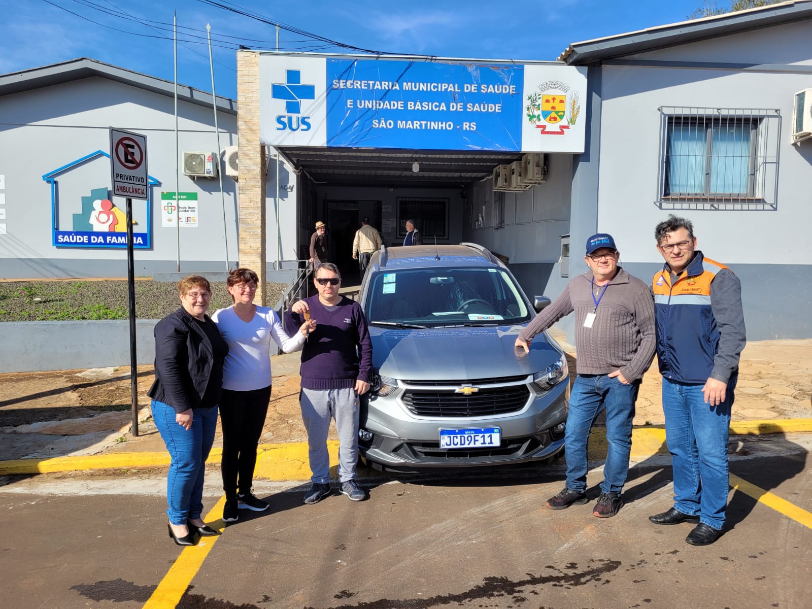 SECRETARIA DA SAÚDE RECEBE NOVO VEÍCULO
