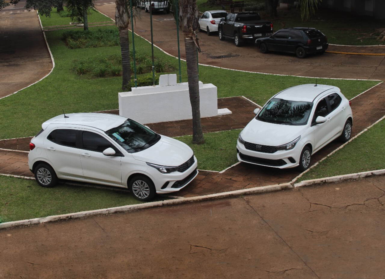 Administração compra dois novos veículos