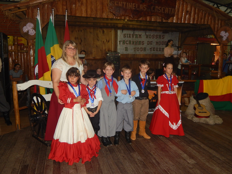 FESTIVAL ESTUDANTIL DA MÚSICA E POESIA GAÚCHA "ORGULHO DO MEU PAGO"