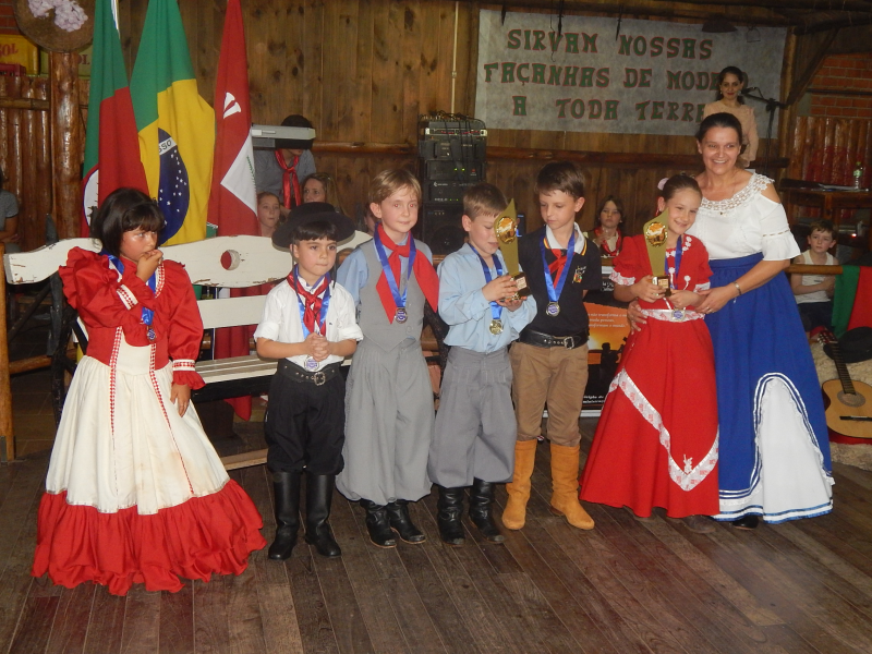 FESTIVAL ESTUDANTIL DA MÚSICA E POESIA GAÚCHA "ORGULHO DO MEU PAGO"