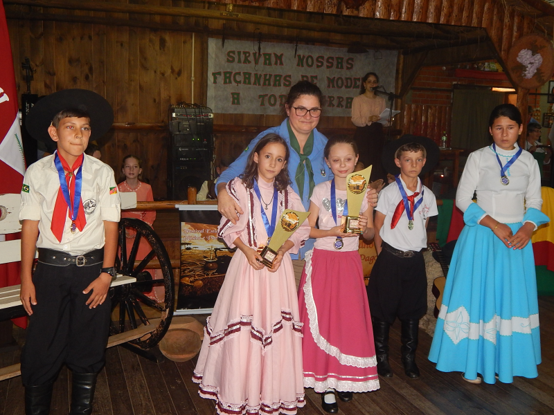 FESTIVAL ESTUDANTIL DA MÚSICA E POESIA GAÚCHA "ORGULHO DO MEU PAGO"