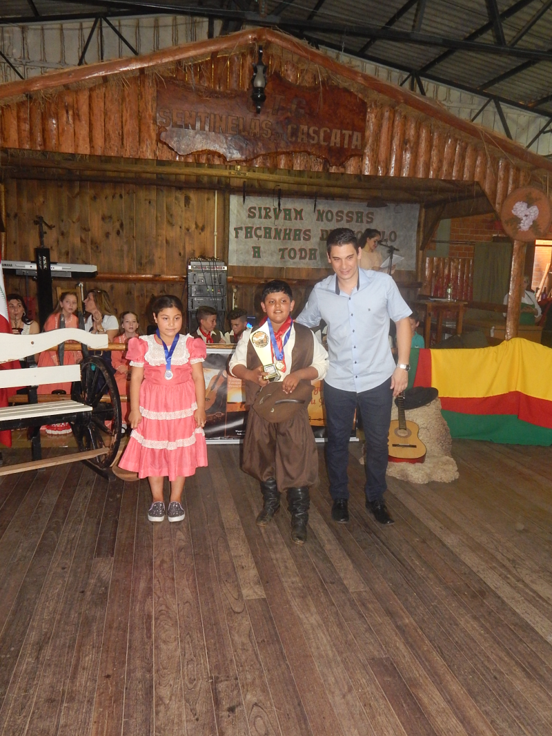 FESTIVAL ESTUDANTIL DA MÚSICA E POESIA GAÚCHA "ORGULHO DO MEU PAGO"