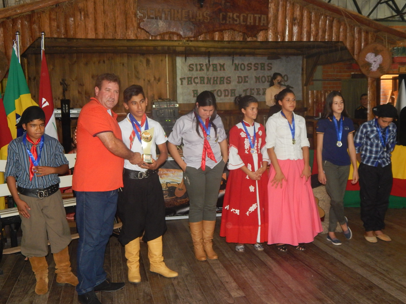 FESTIVAL ESTUDANTIL DA MÚSICA E POESIA GAÚCHA "ORGULHO DO MEU PAGO"