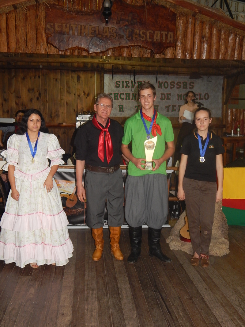 FESTIVAL ESTUDANTIL DA MÚSICA E POESIA GAÚCHA "ORGULHO DO MEU PAGO"