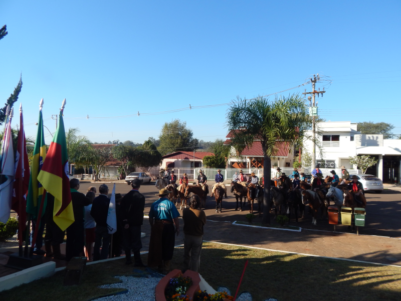 1ªTRILHA DA INTEGRAÇÃO JESUÍTICA-GUARANI E 8ª CAVALGADA NHEÇUANA 