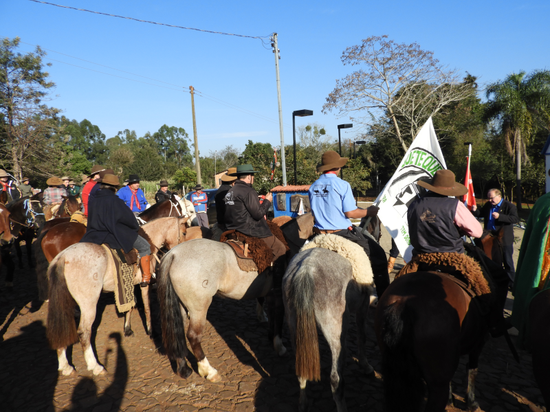 2° TRILHA DA INTEGRAÇÃO JESUÍTICA-GUARANI E 9° CAVALGADA NHEÇUANA-GUARANI