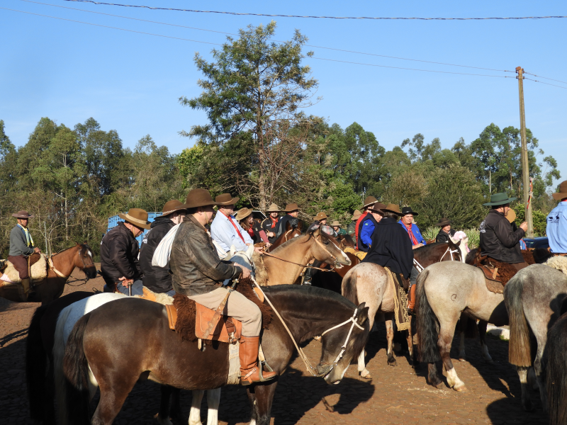 2° TRILHA DA INTEGRAÇÃO JESUÍTICA-GUARANI E 9° CAVALGADA NHEÇUANA-GUARANI
