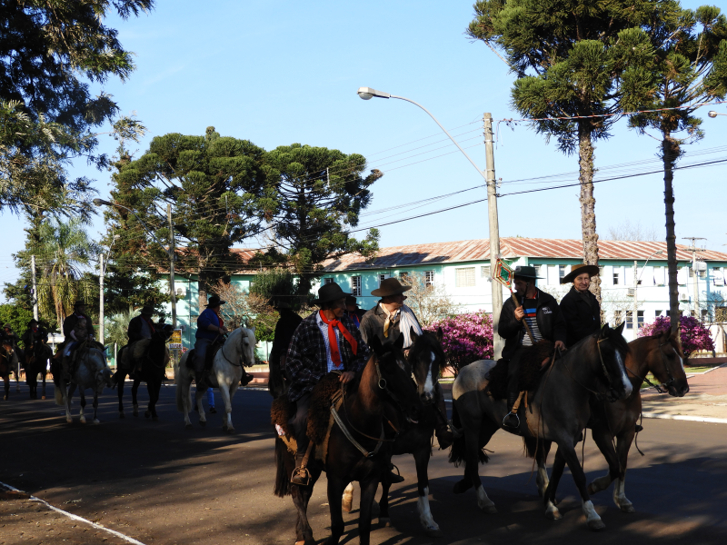 2° TRILHA DA INTEGRAÇÃO JESUÍTICA-GUARANI E 9° CAVALGADA NHEÇUANA-GUARANI