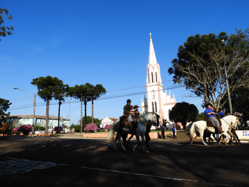 2° TRILHA DA INTEGRAÇÃO JESUÍTICA-GUARANI E 9° CAVALGADA NHEÇUANA-GUARANI
