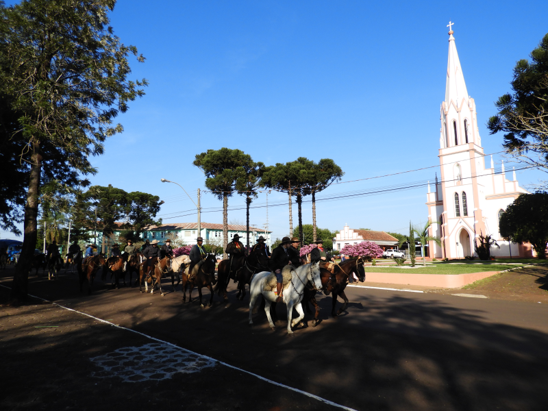 2° TRILHA DA INTEGRAÇÃO JESUÍTICA-GUARANI E 9° CAVALGADA NHEÇUANA-GUARANI