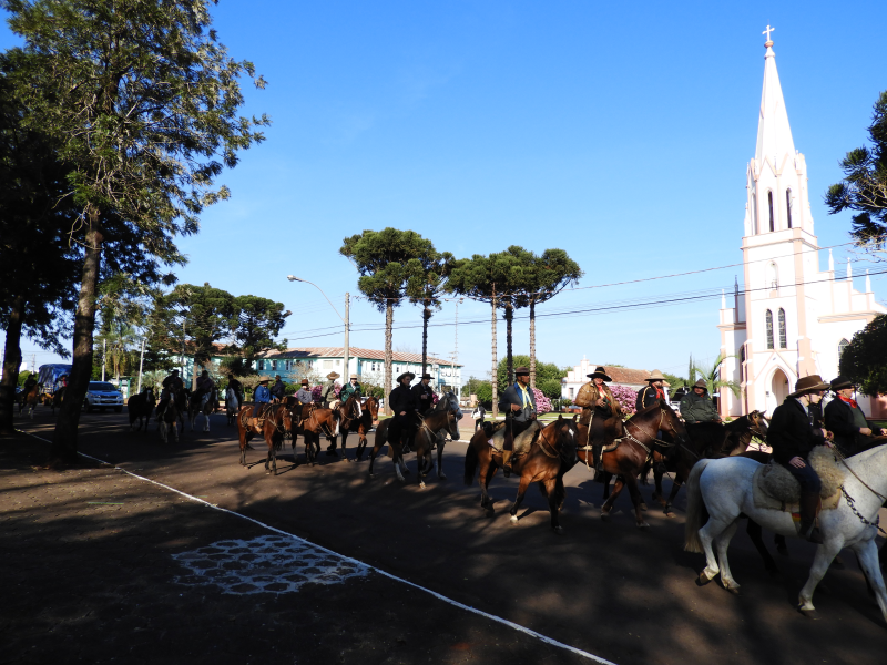 2° TRILHA DA INTEGRAÇÃO JESUÍTICA-GUARANI E 9° CAVALGADA NHEÇUANA-GUARANI