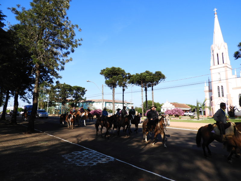 2° TRILHA DA INTEGRAÇÃO JESUÍTICA-GUARANI E 9° CAVALGADA NHEÇUANA-GUARANI