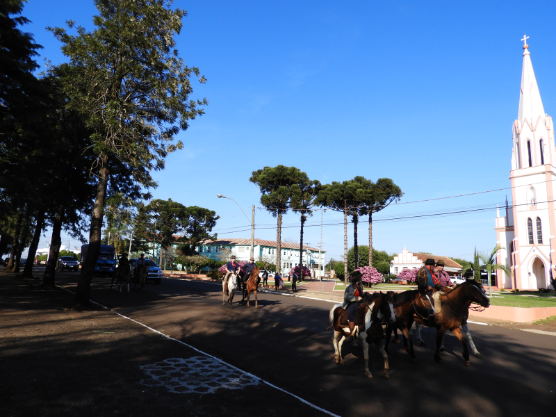 2° TRILHA DA INTEGRAÇÃO JESUÍTICA-GUARANI E 9° CAVALGADA NHEÇUANA-GUARANI
