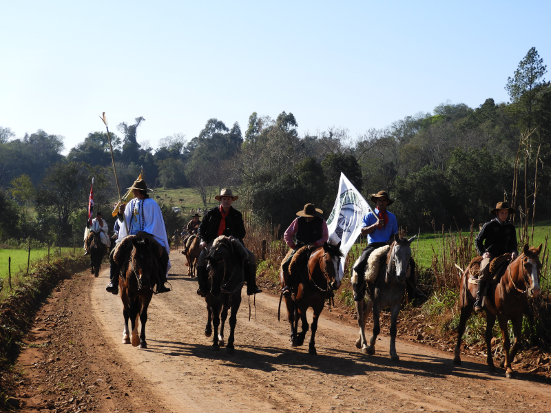  2° TRILHA DA INTEGRAÇÃO JESUÍTICA-GUARANI E 9° CAVALGADA NHEÇUANA-GUARANI