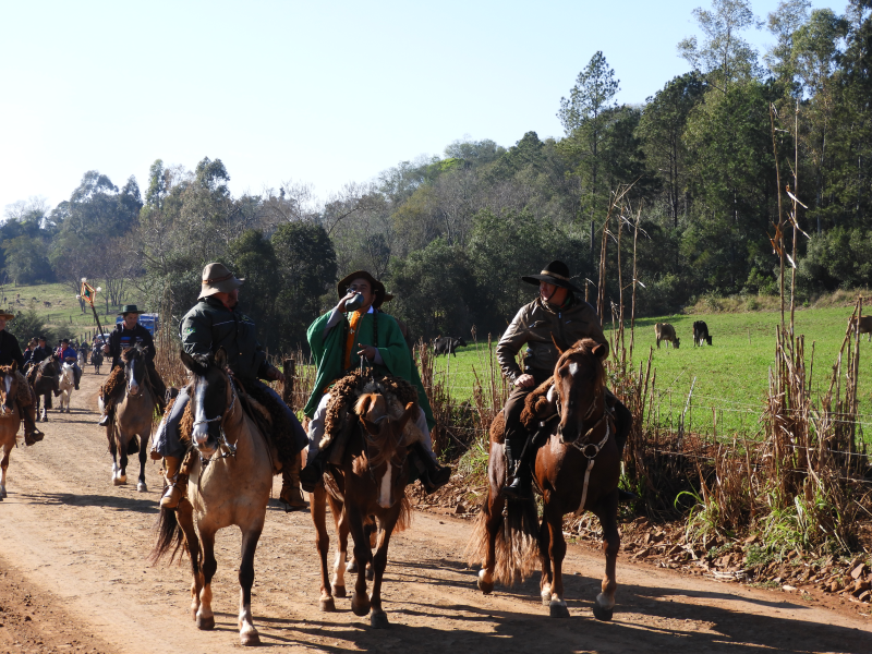  2° TRILHA DA INTEGRAÇÃO JESUÍTICA-GUARANI E 9° CAVALGADA NHEÇUANA-GUARANI