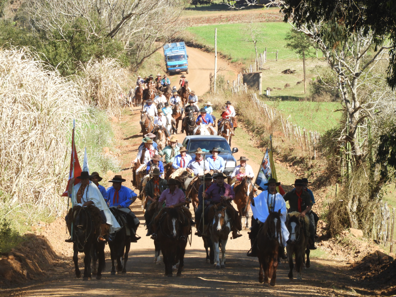 2° TRILHA DA INTEGRAÇÃO JESUÍTICA-GUARANI E 9° CAVALGADA NHEÇUANA-GUARANI