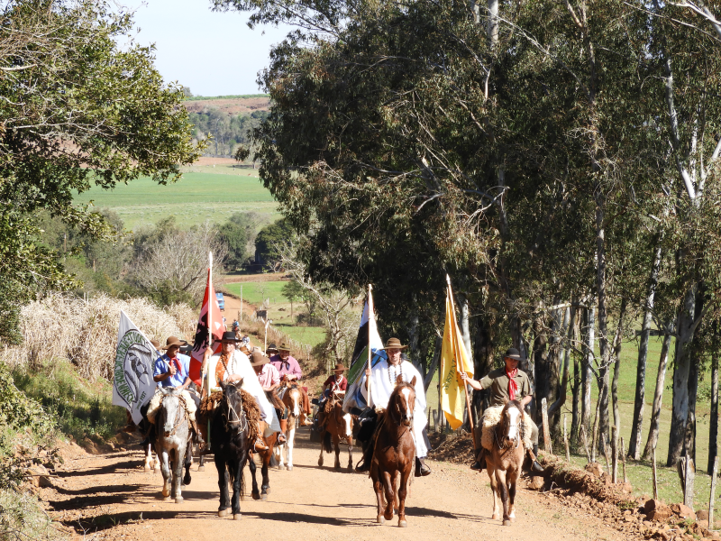 2° TRILHA DA INTEGRAÇÃO JESUÍTICA-GUARANI E 9° CAVALGADA NHEÇUANA-GUARANI