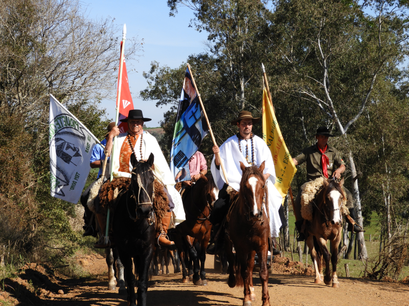 2° TRILHA DA INTEGRAÇÃO JESUÍTICA-GUARANI E 9° CAVALGADA NHEÇUANA-GUARANI