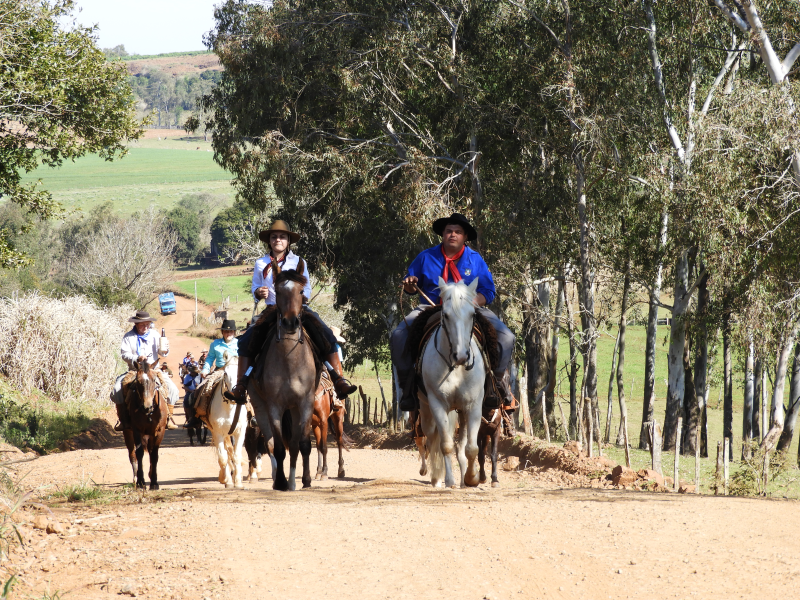 2° TRILHA DA INTEGRAÇÃO JESUÍTICA-GUARANI E 9° CAVALGADA NHEÇUANA-GUARANI
