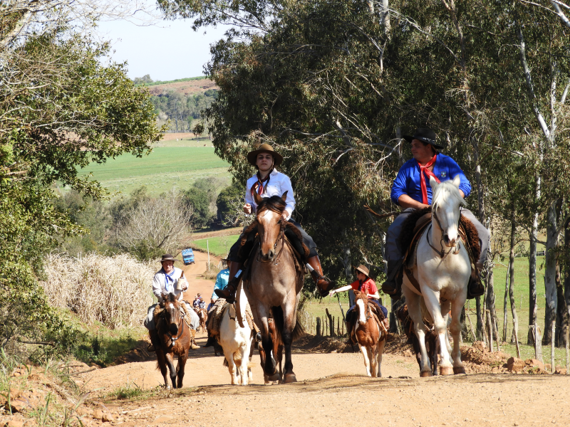 2° TRILHA DA INTEGRAÇÃO JESUÍTICA-GUARANI E 9° CAVALGADA NHEÇUANA-GUARANI