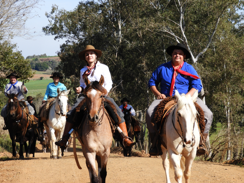 2° TRILHA DA INTEGRAÇÃO JESUÍTICA-GUARANI E 9° CAVALGADA NHEÇUANA-GUARANI